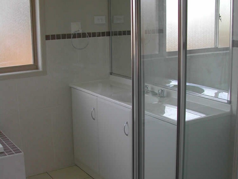 18 Howard Avenue, Bega NSW 2550