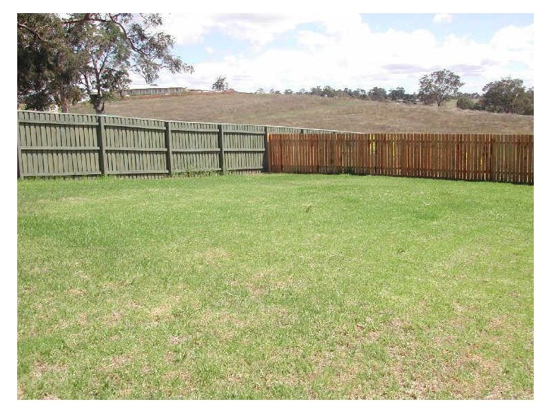 18 Howard Avenue, Bega NSW 2550