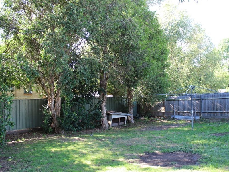 64 Meringo Street, Bega NSW 2550