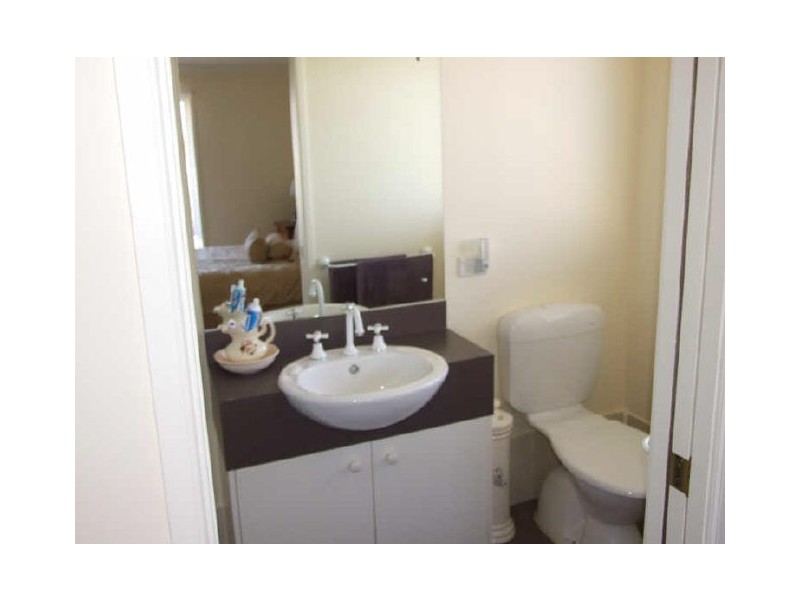2 Koma Street, Bega NSW 2550
