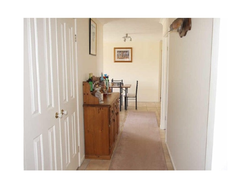 2 Koma Street, Bega NSW 2550