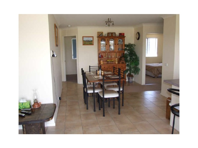 2 Koma Street, Bega NSW 2550