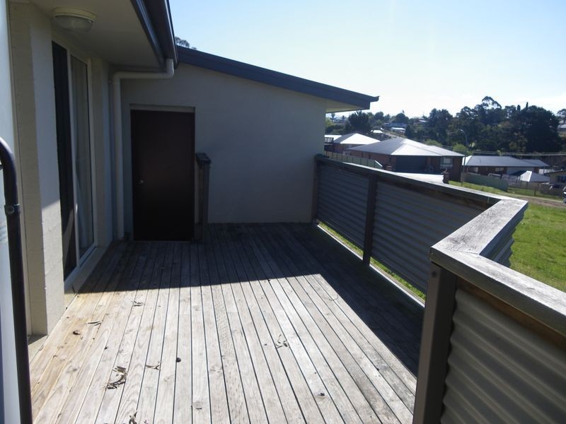 2/7 Thawa Place, Bega NSW 2550