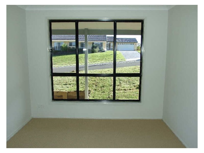 8 Howard Avenue, Bega NSW 2550