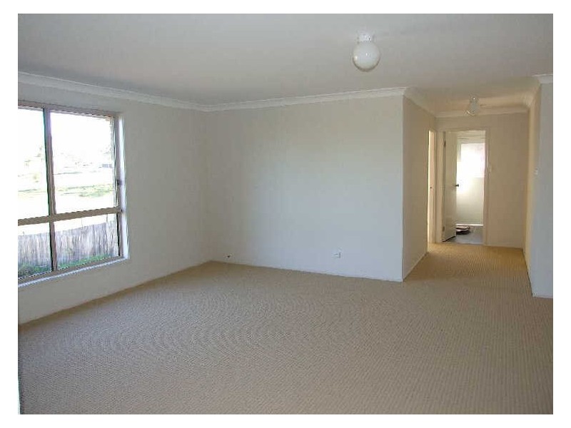 2 Howard Avenue, Bega NSW 2550