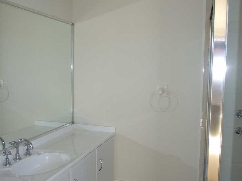 2 Howard Avenue, Bega NSW 2550