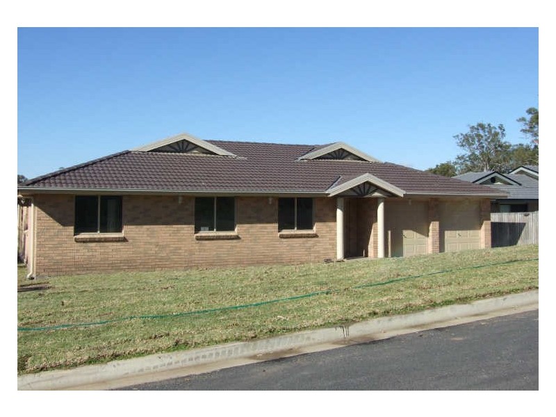 2 Howard Avenue, Bega NSW 2550