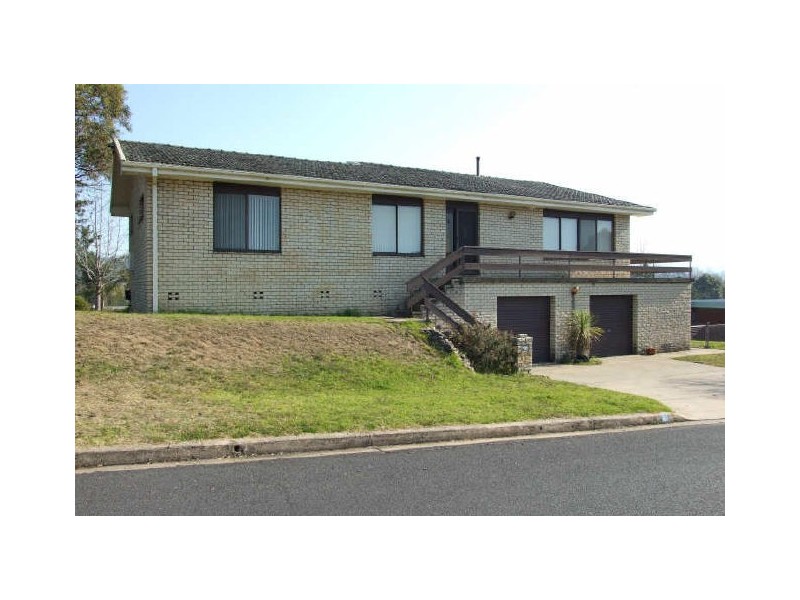 61 Valley Street, Bega NSW 2550