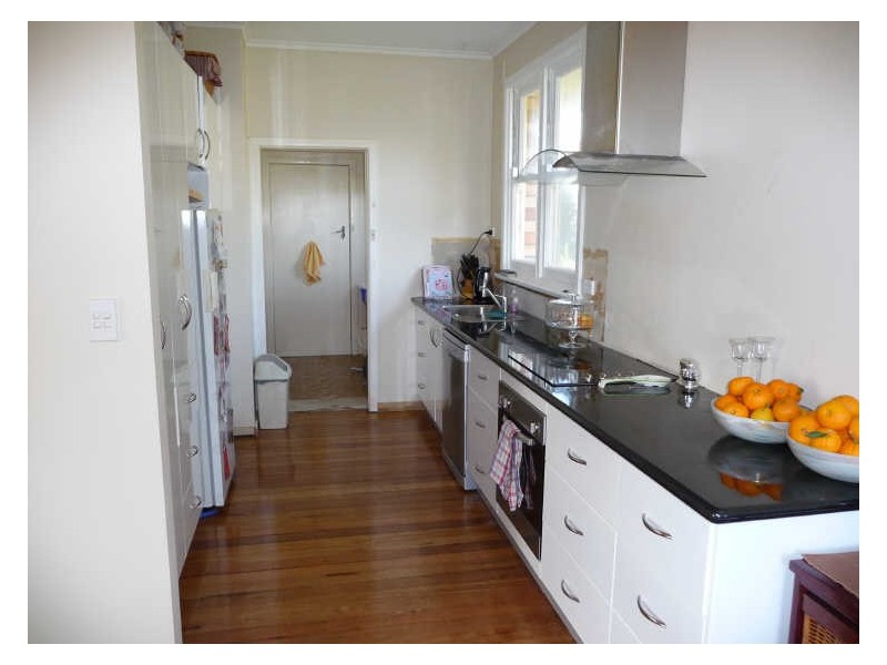 4 Parbery Crescent, Bega NSW 2550