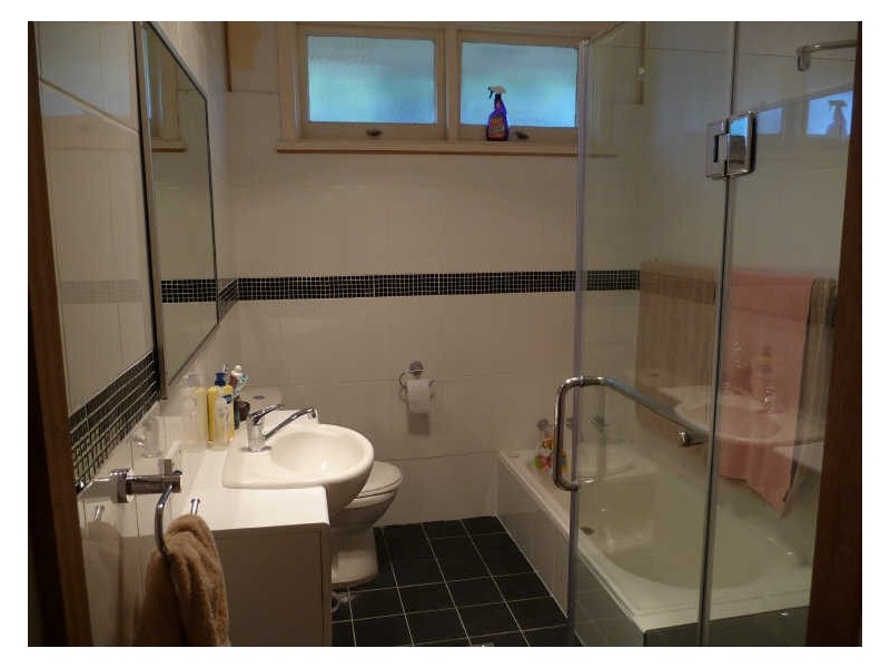 4 Parbery Crescent, Bega NSW 2550