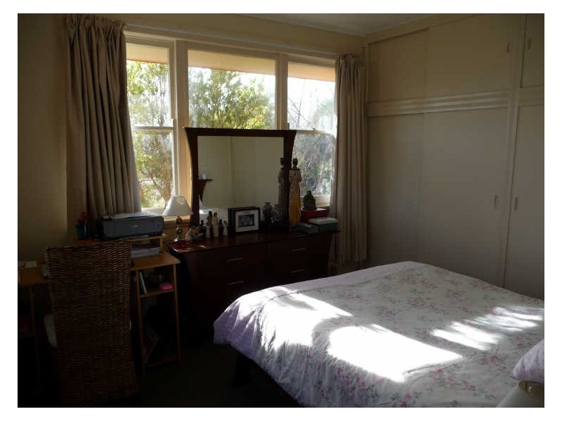 4 Parbery Crescent, Bega NSW 2550