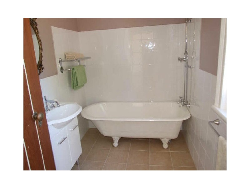 36 Carp Street, Bega NSW 2550