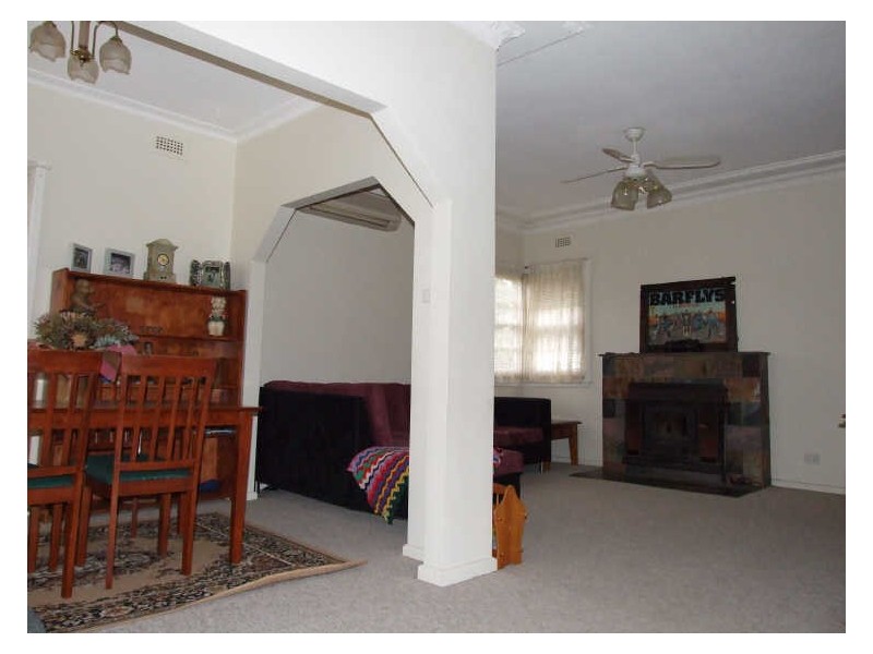 27 Eden Street, Bega NSW 2550