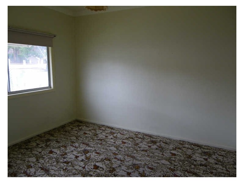 17 Canning Street, Bega NSW 2550