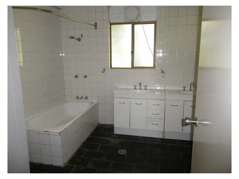 1537 PRINCES HWY, Wolumla NSW 2550
