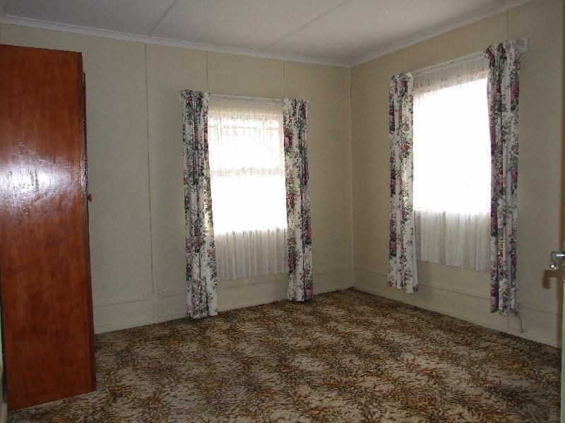 24 Peden Street, Bega NSW 2550