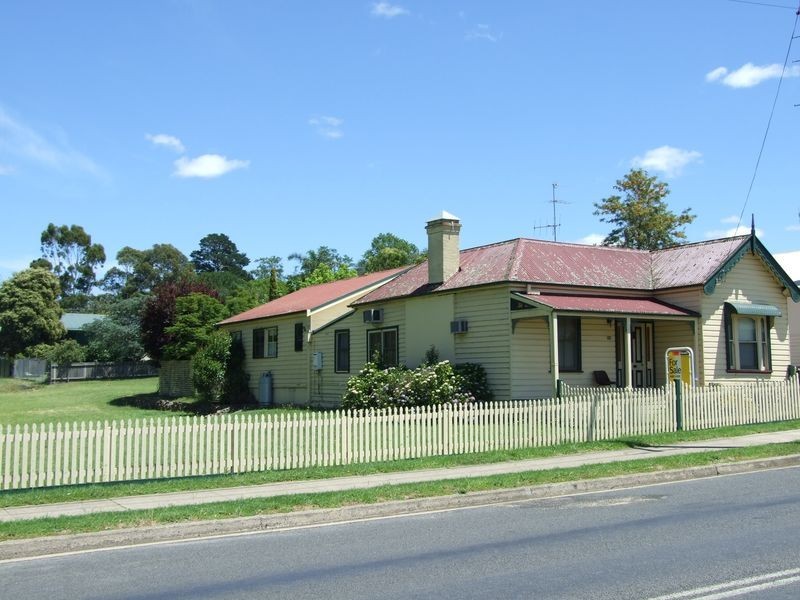 79 East Street, Bega NSW 2550