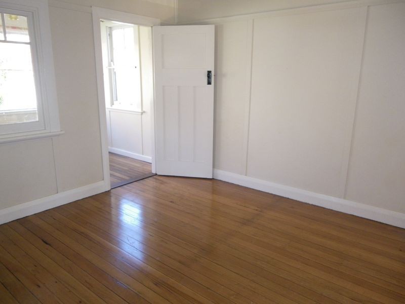 4 Canning Street, Bega NSW 2550