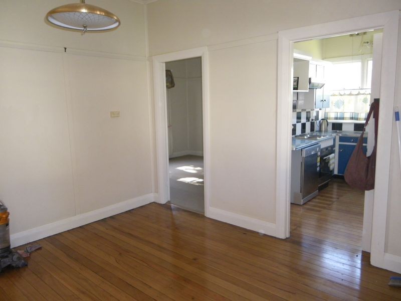 4 Canning Street, Bega NSW 2550