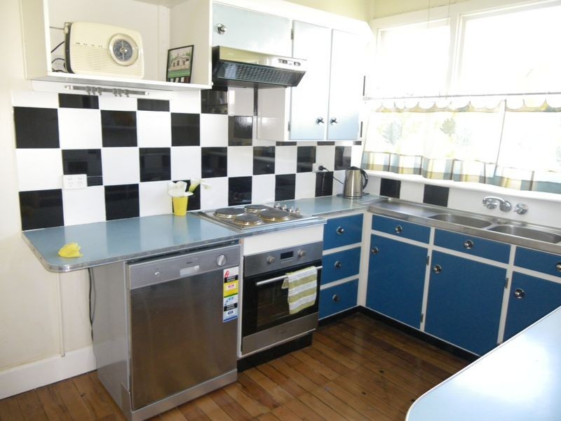 4 Canning Street, Bega NSW 2550