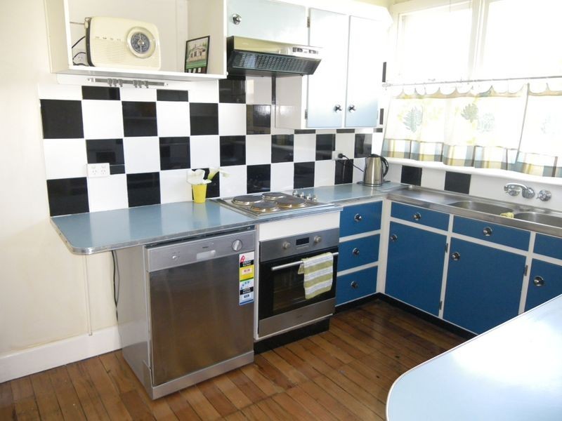 4 Canning Street, Bega NSW 2550