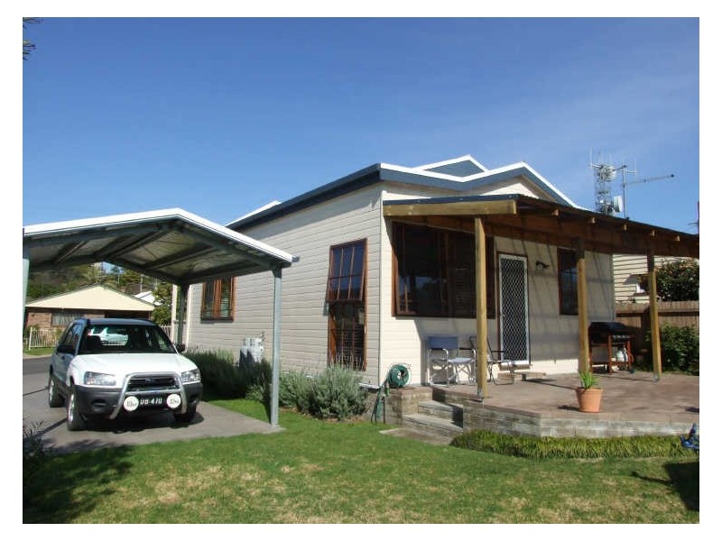 1 Sattler Street, Bega NSW 2550