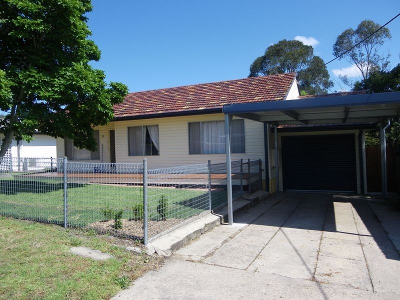 17 Norman Avenue, Bega NSW 2550