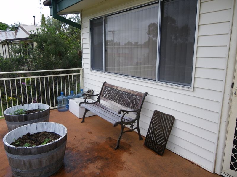 4 Wallace Street, Bega NSW 2550