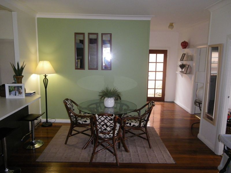 4 Wallace Street, Bega NSW 2550