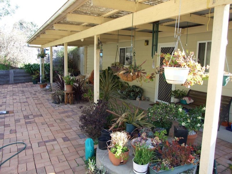 11 Gordon Street, Quaama NSW 2550