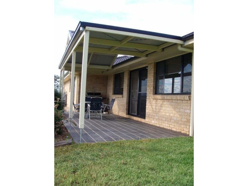 5 Koma Circuit, Bega NSW 2550