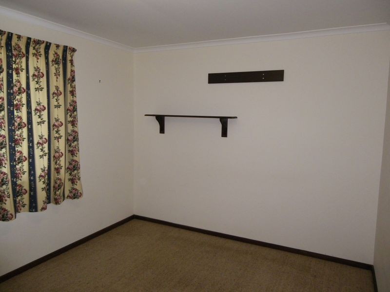 7 Goldberg Place, Bega NSW 2550