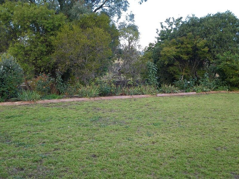 7 Goldberg Place, Bega NSW 2550