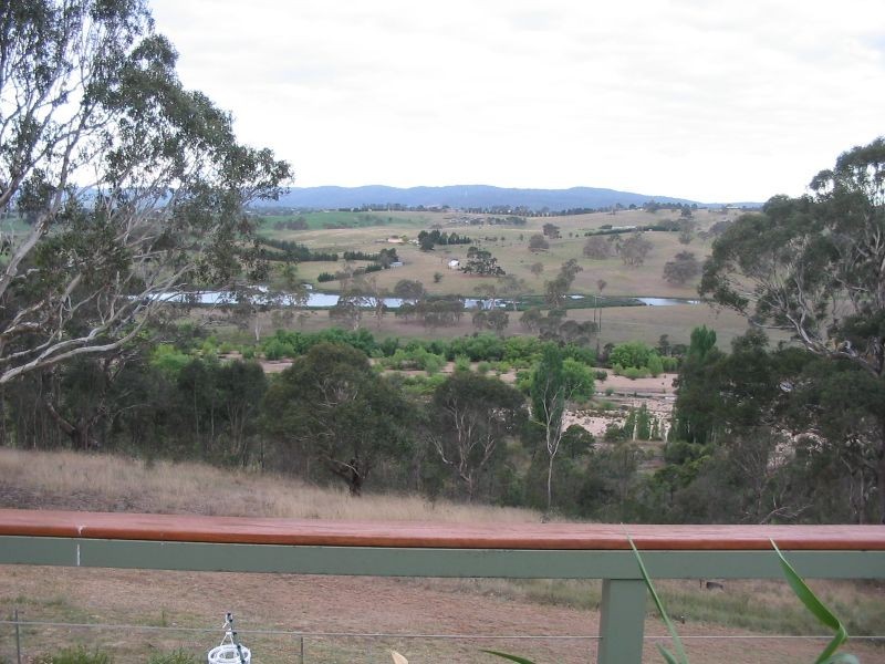 72 Gillcrest Drive, Bega NSW 2550