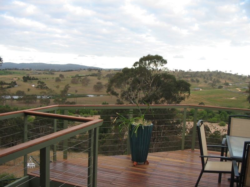 72 Gillcrest Drive, Bega NSW 2550
