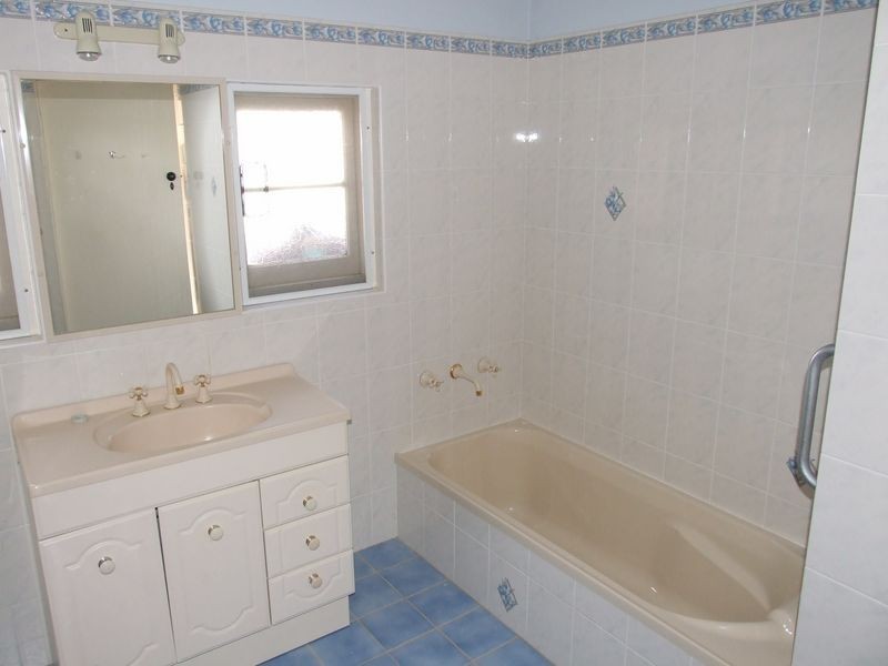 42 Carp Street, Bega NSW 2550