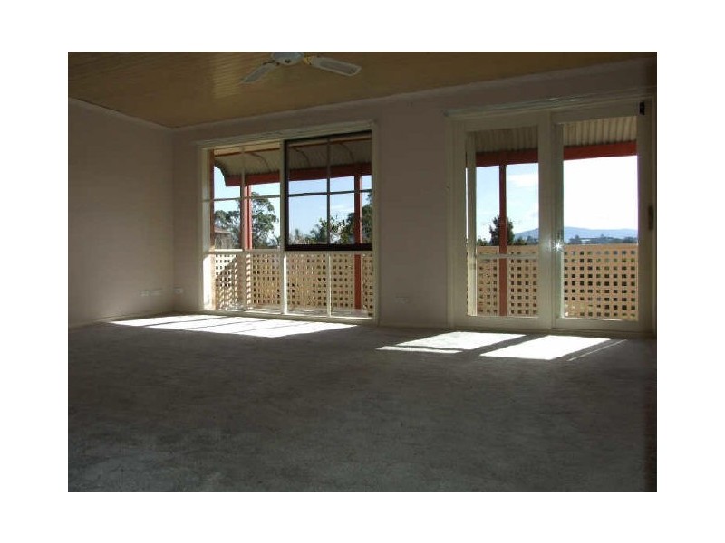 10 Hart Crescent, Bega NSW 2550