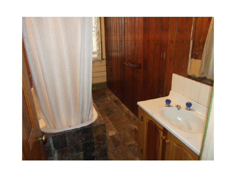 65 Carp Street, Bega NSW 2550