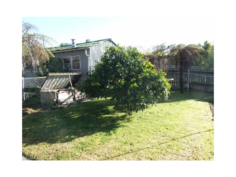 6 Gordon Street, Bega NSW 2550