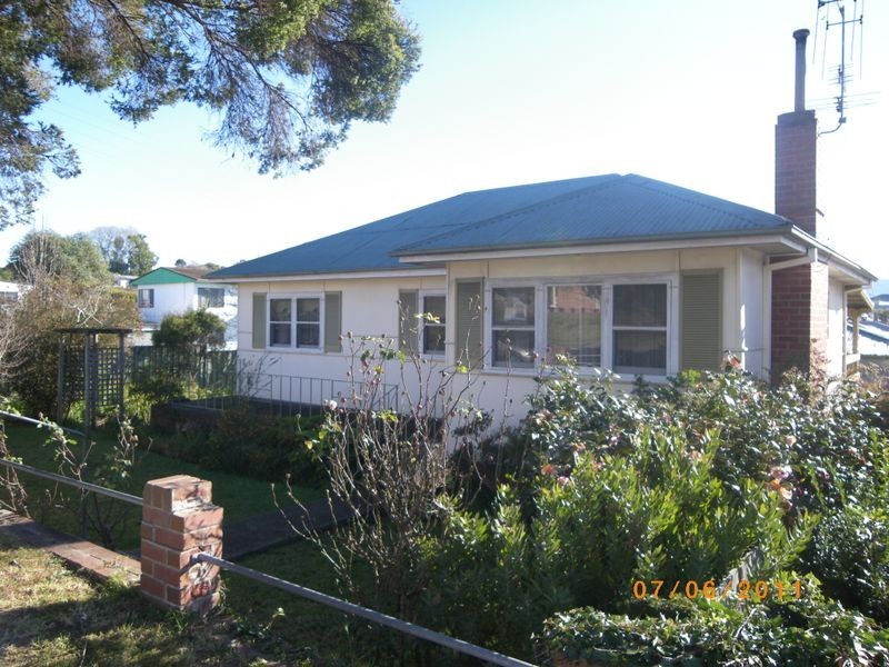 35 Carp Street, Bega NSW 2550