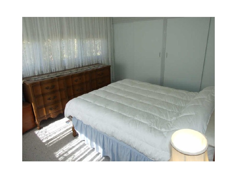 4 Parbery Crescent, Bega NSW 2550