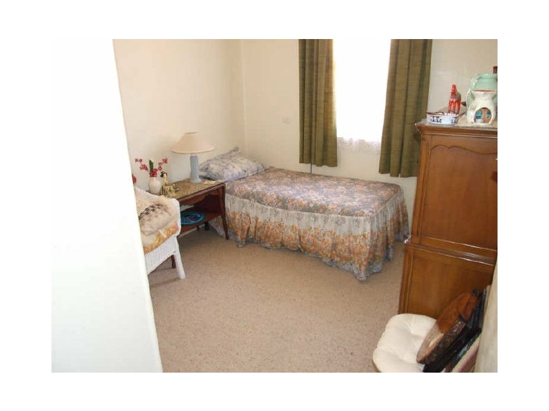 4 Parbery Crescent, Bega NSW 2550