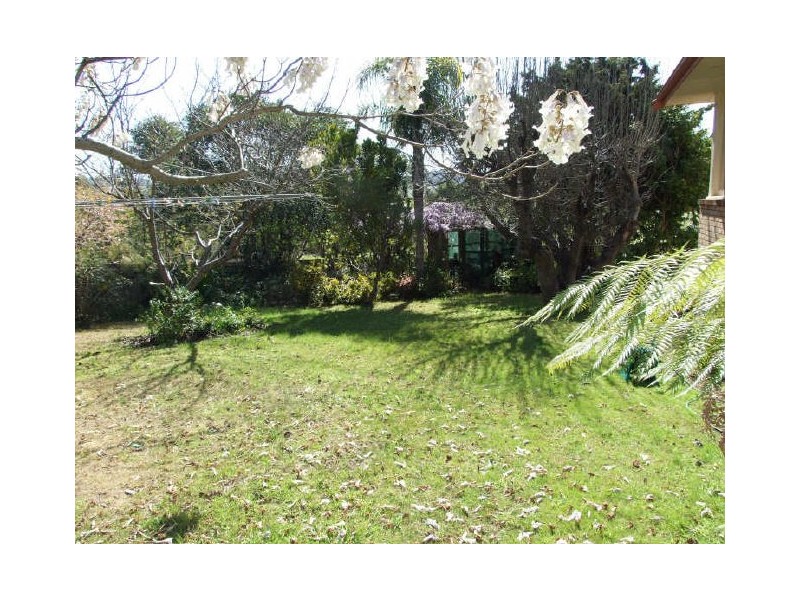 4 Parbery Crescent, Bega NSW 2550