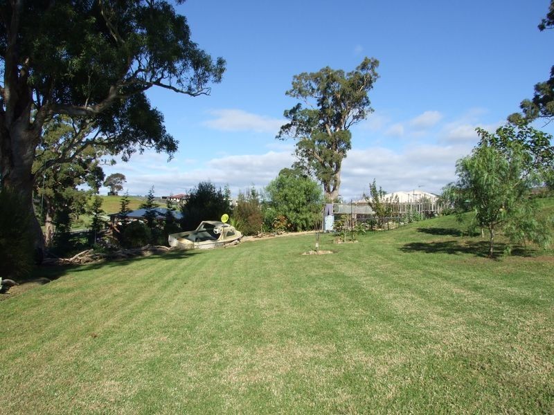 9 Bridle Place, Bega NSW 2550