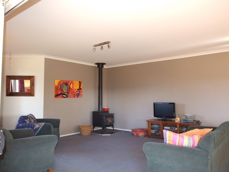 9 Bridle Place, Bega NSW 2550