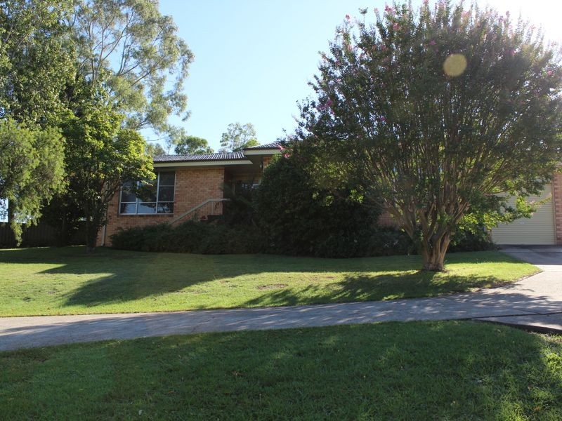 9 Girraween Crescent, Bega NSW 2550