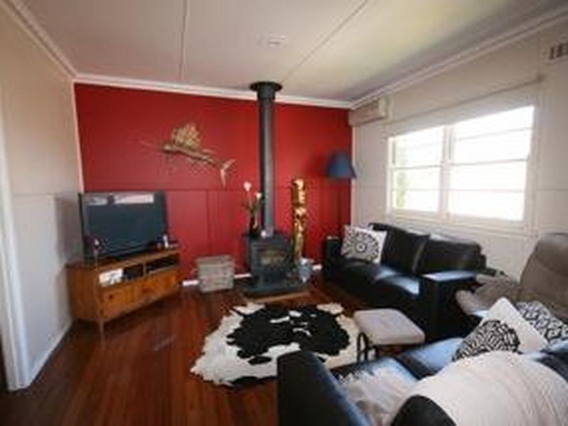 28 Fairview Street, Bega NSW 2550