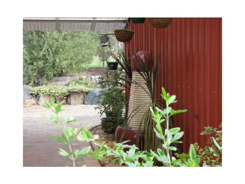 146 Snowy Mountains Highway, Bega NSW 2550