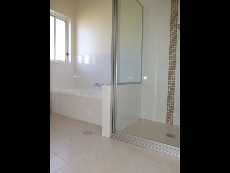 14 Glen Mia Drive, Bega NSW 2550