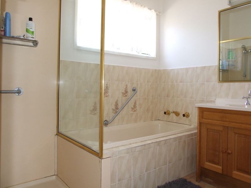 93 Parker Street, Bega NSW 2550